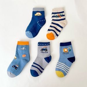 5 Pairs Boys Cotton Socks Blue/Orange Trucks Pattern NWOT Size M (4-7 Y)